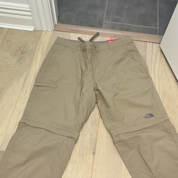NWT The North Face Zip off Khaki Hiking Pants 34 R - Picture 3 of 5
